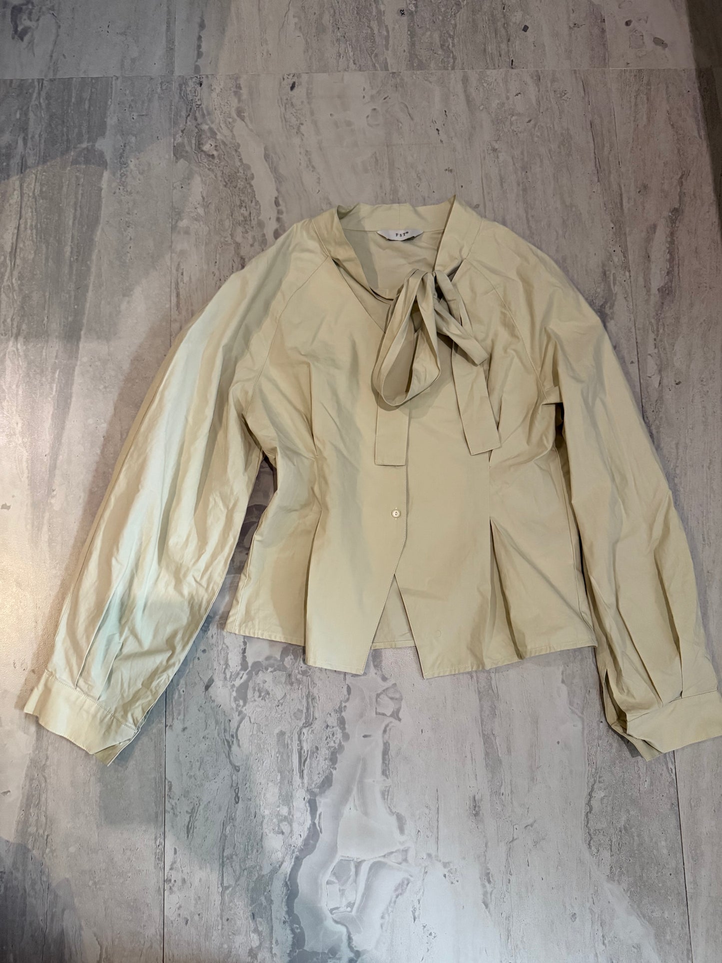 Blusa coreana con moño