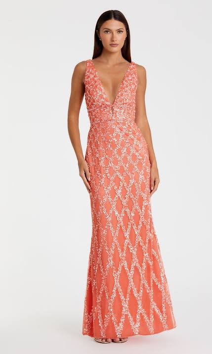 vestido Mac Duggal lentejuelas coral
