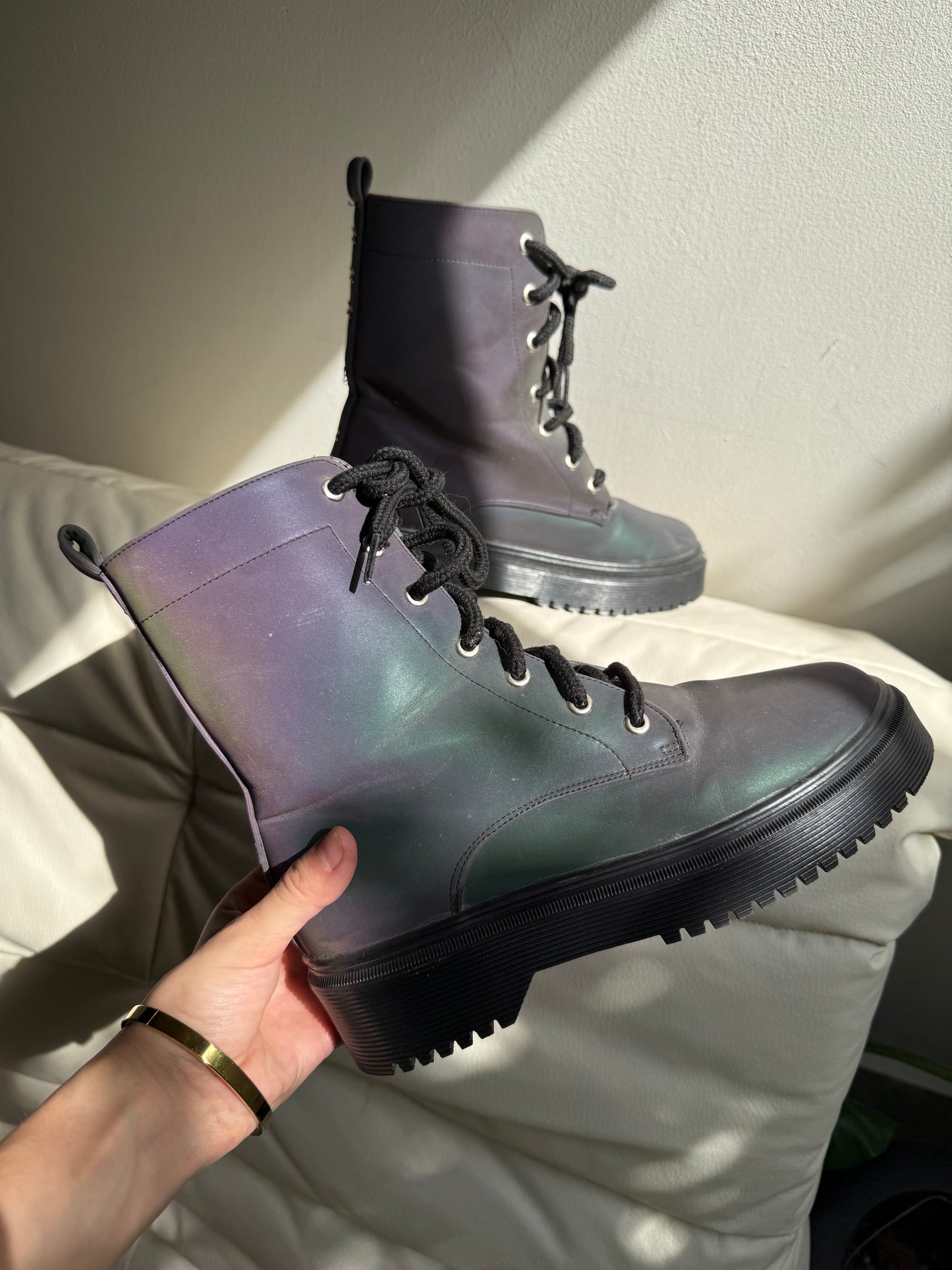 Botas reflectivas (le faltan estrellitas)