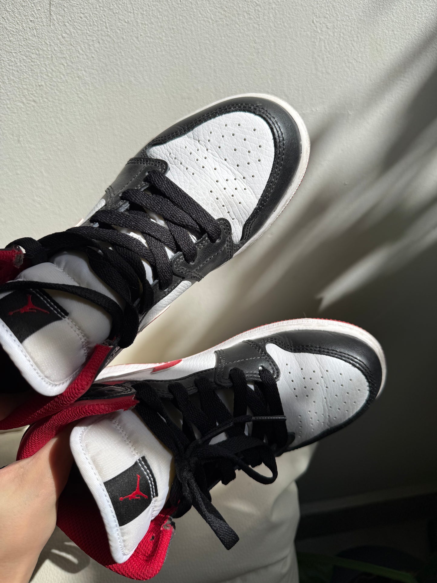 Nike Air Jordan Rojo con Negro (Talla de niños)