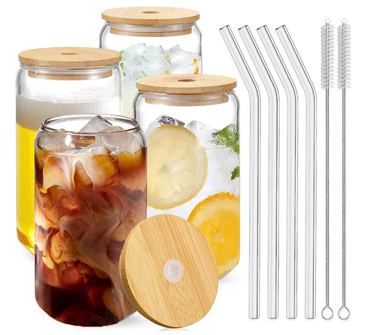 4 vasos de vidrio tapa de madera y popotes